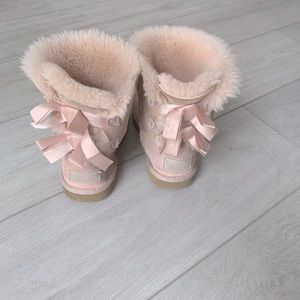 Girls Bailey Bow Ugg’s Boots